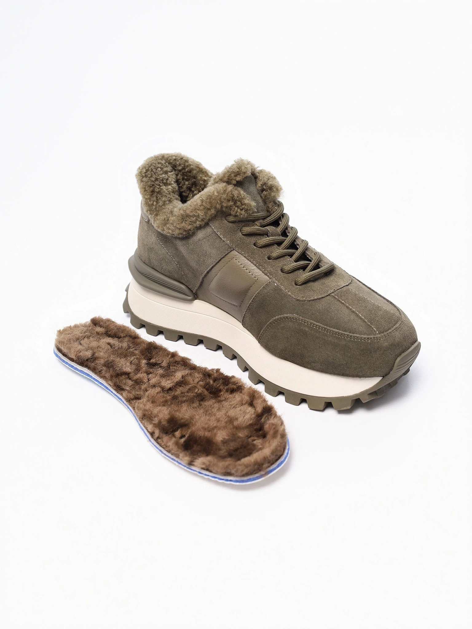 Кроссовки комбинированные зеленого цвета на рельефной подошве